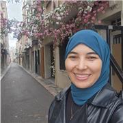 Profesora titulada en inglés con más de 8 años de experiencia con adolescentes y niños.